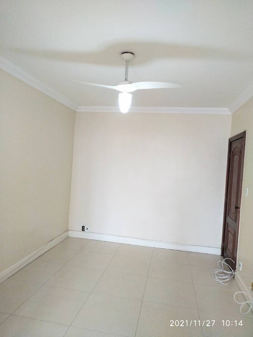 Apartamento à venda com 3 quartos, 90m² - Foto 1