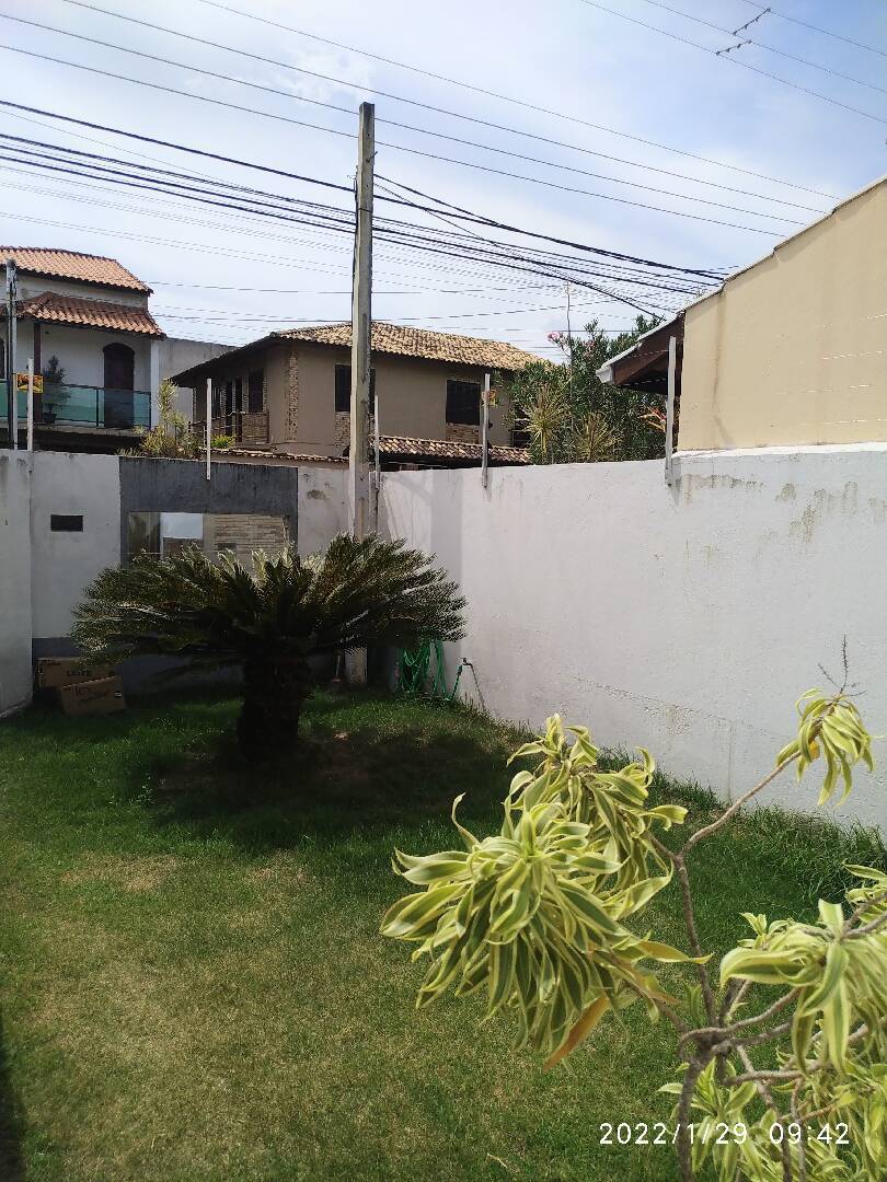 Casa à venda com 3 quartos, 130m² - Foto 1