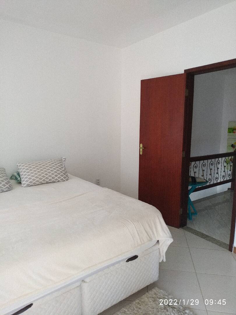 Casa à venda com 3 quartos, 130m² - Foto 4