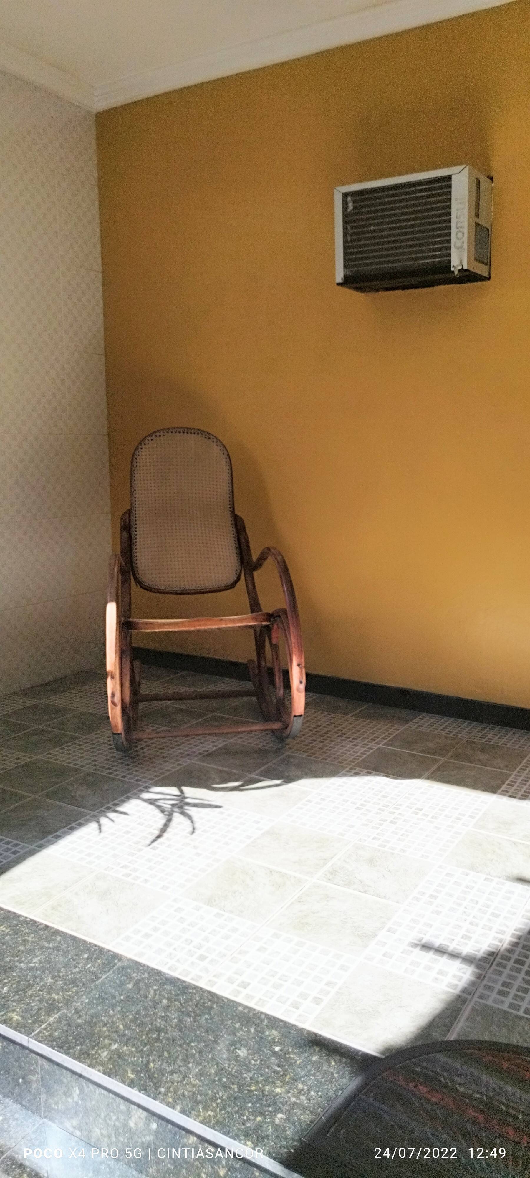 Casa à venda com 2 quartos, 90m² - Foto 1