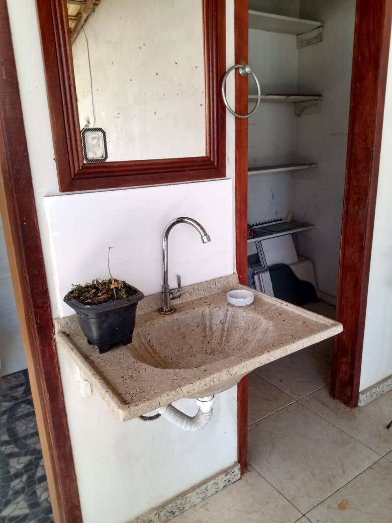 Casa à venda com 3 quartos, 140m² - Foto 1