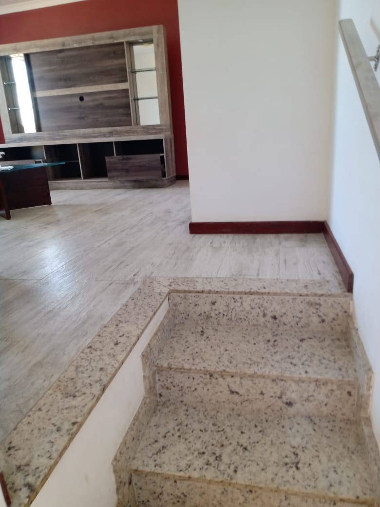 Casa à venda com 3 quartos, 140m² - Foto 4