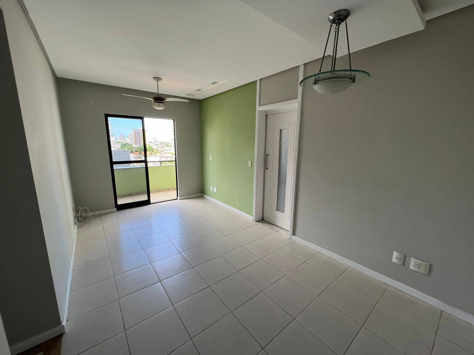 Casa à venda com 2 quartos, 70m² - Foto 13