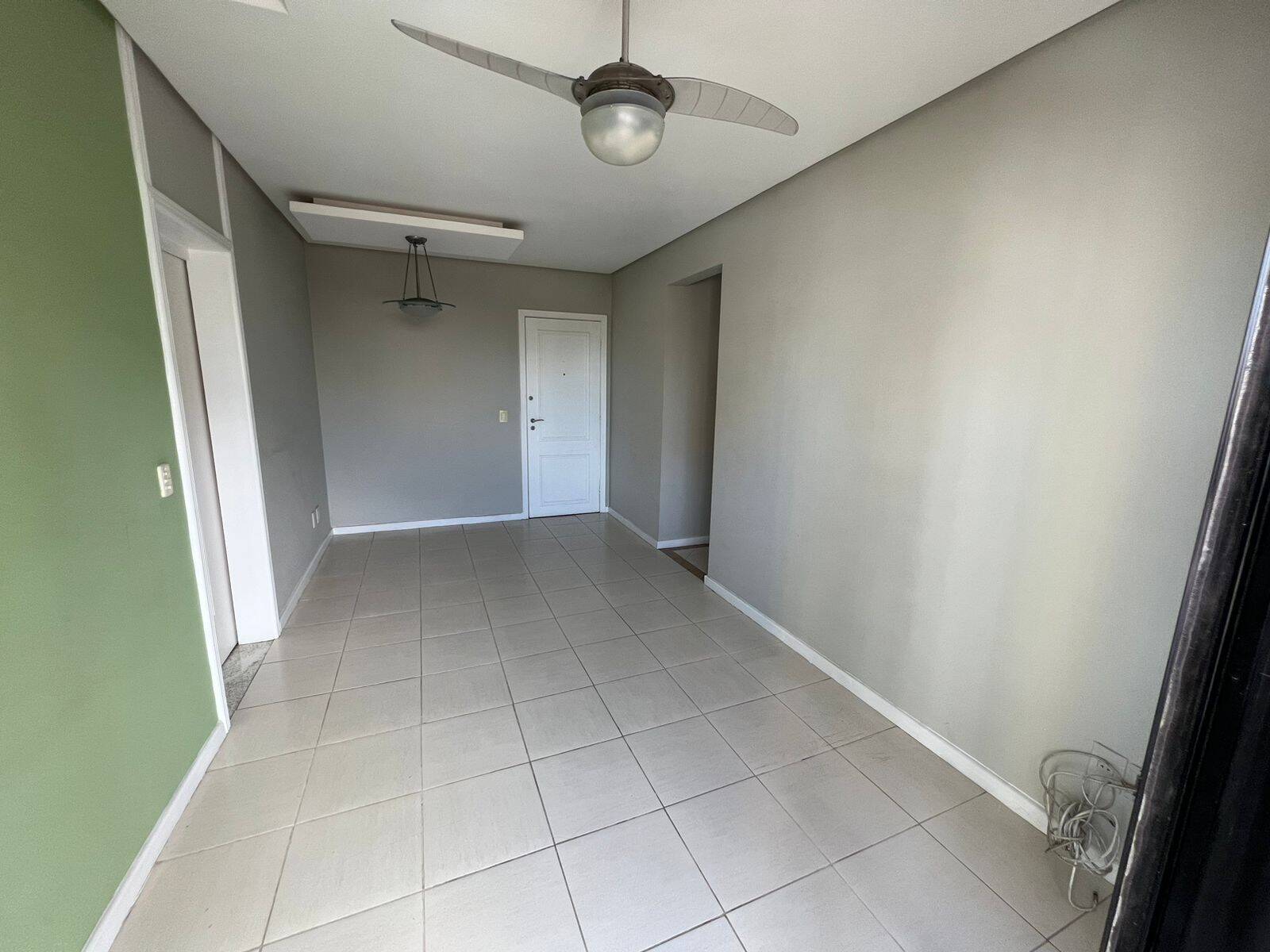 Casa à venda com 2 quartos, 70m² - Foto 17