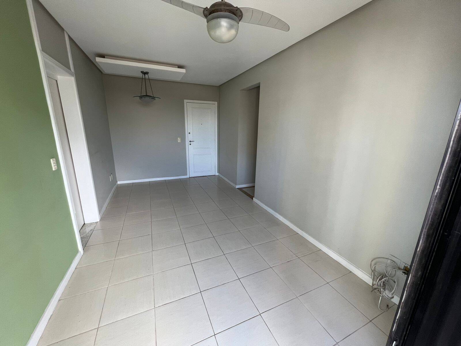 Casa à venda com 2 quartos, 70m² - Foto 18