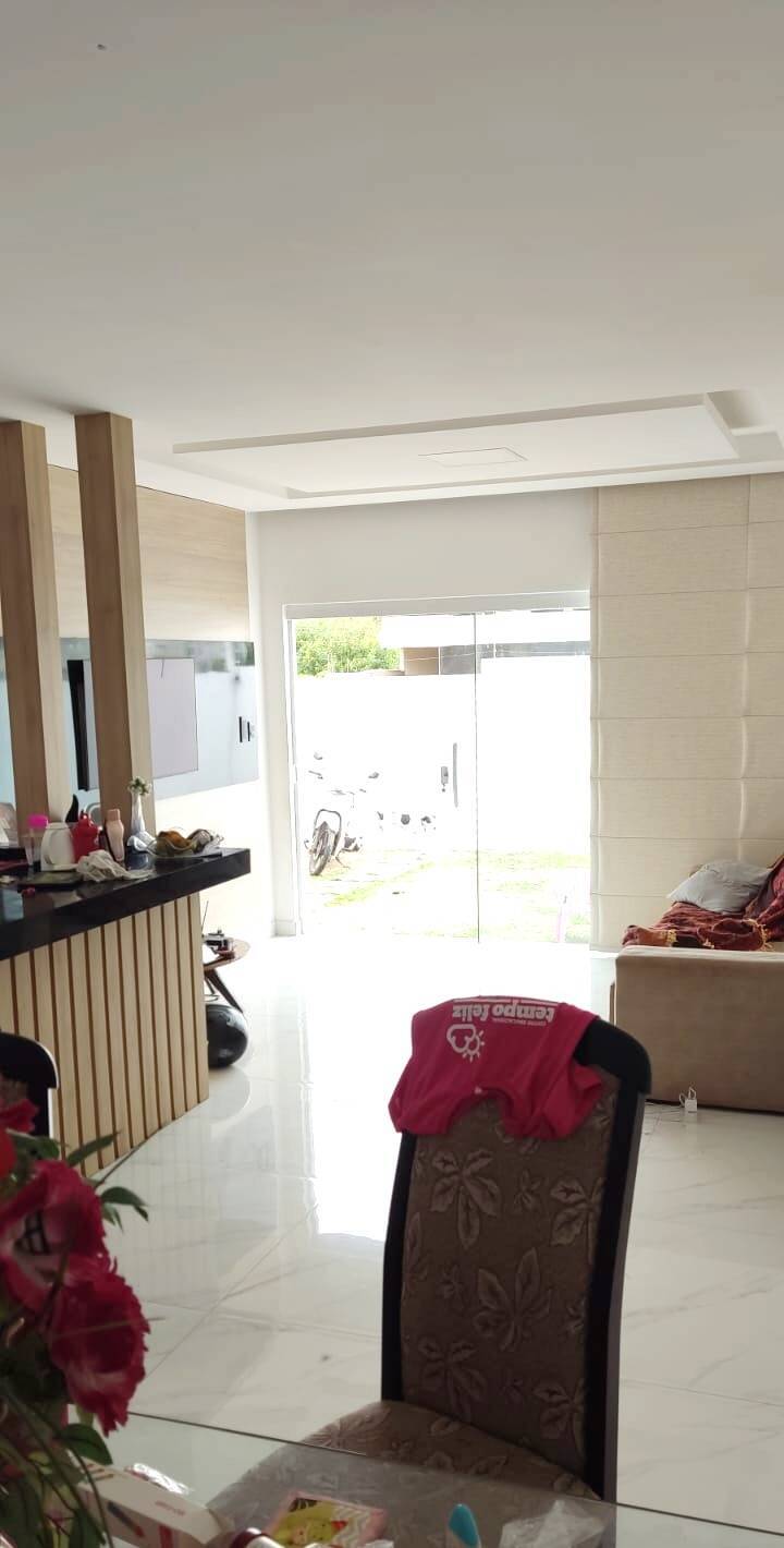 Casa à venda com 2 quartos, 65m² - Foto 2