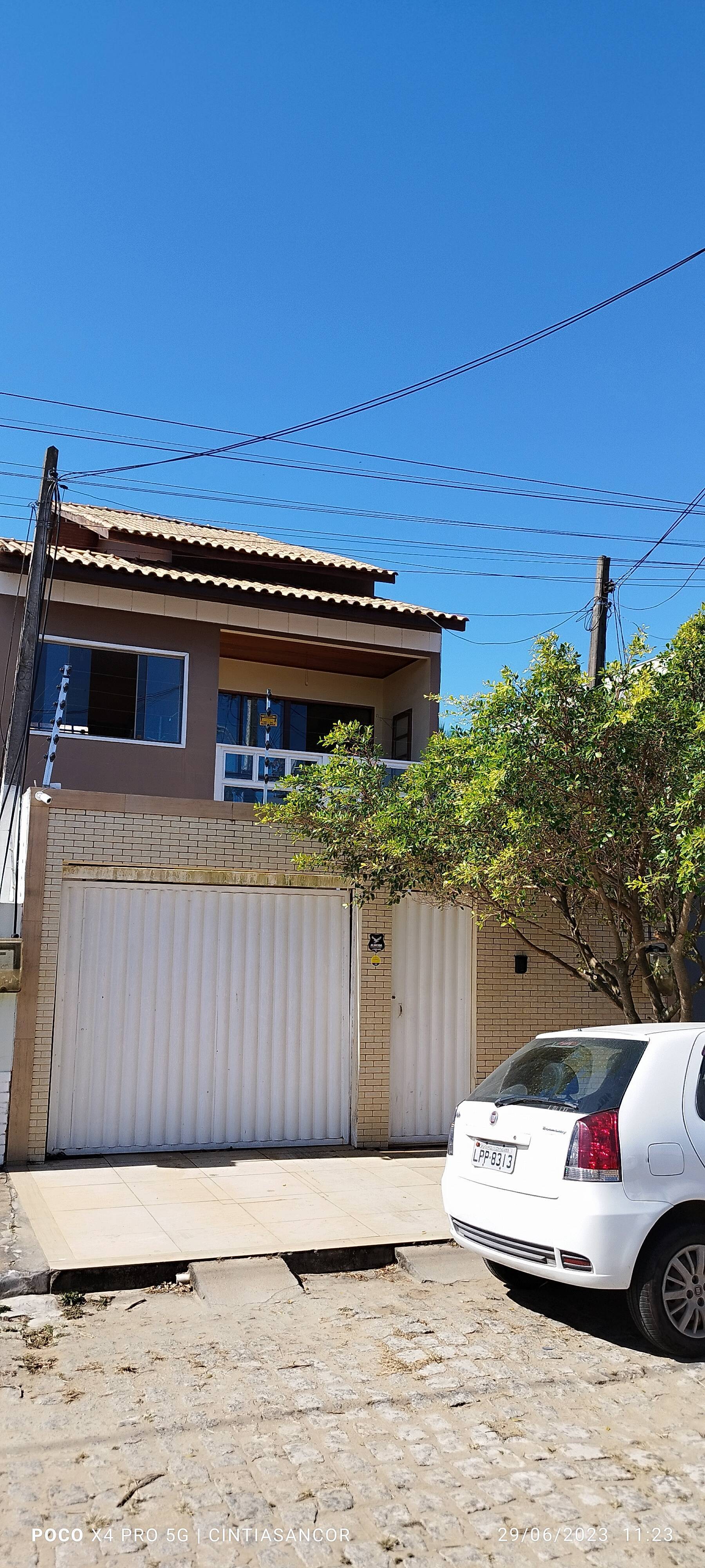 Casa à venda com 3 quartos, 160m² - Foto 1