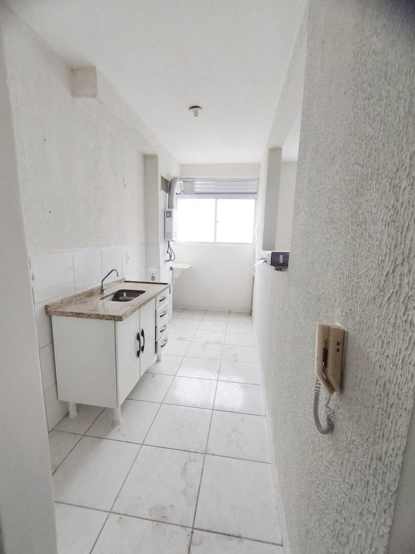 Casa à venda com 2 quartos, 50m² - Foto 2