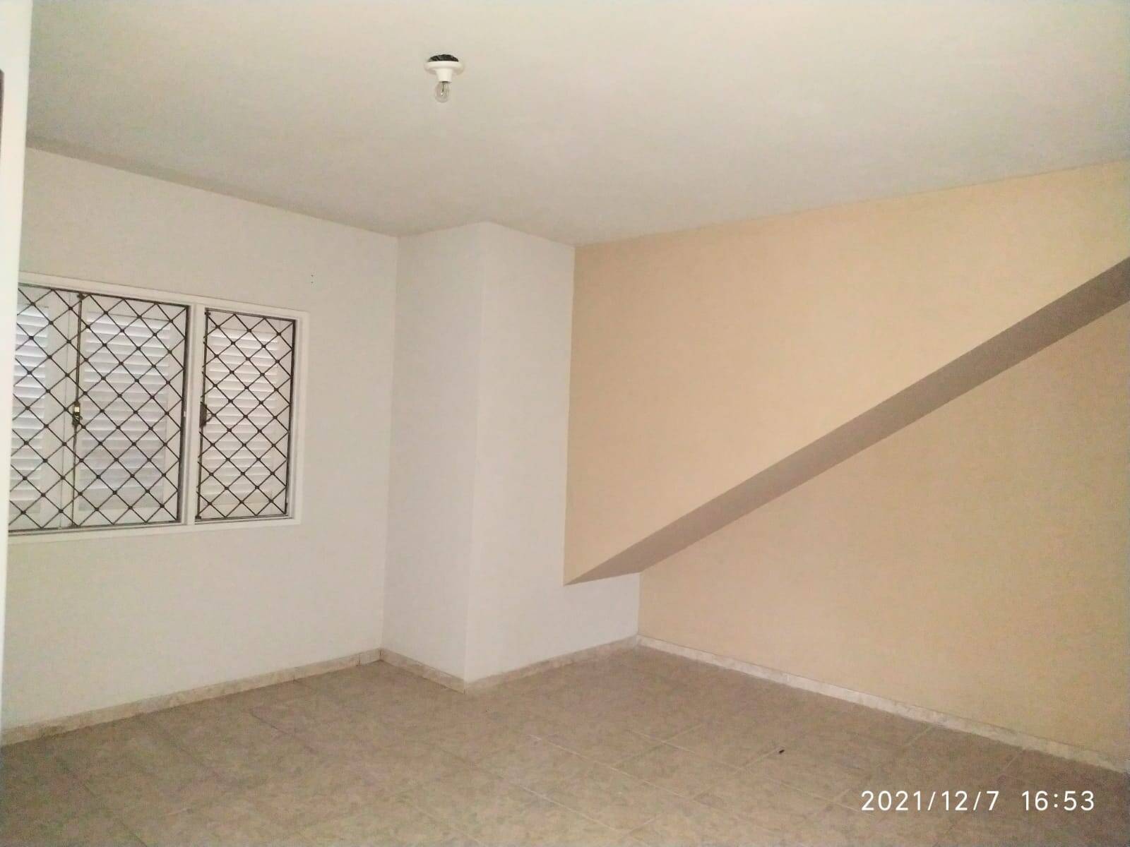 Casa à venda com 2 quartos, 100m² - Foto 11