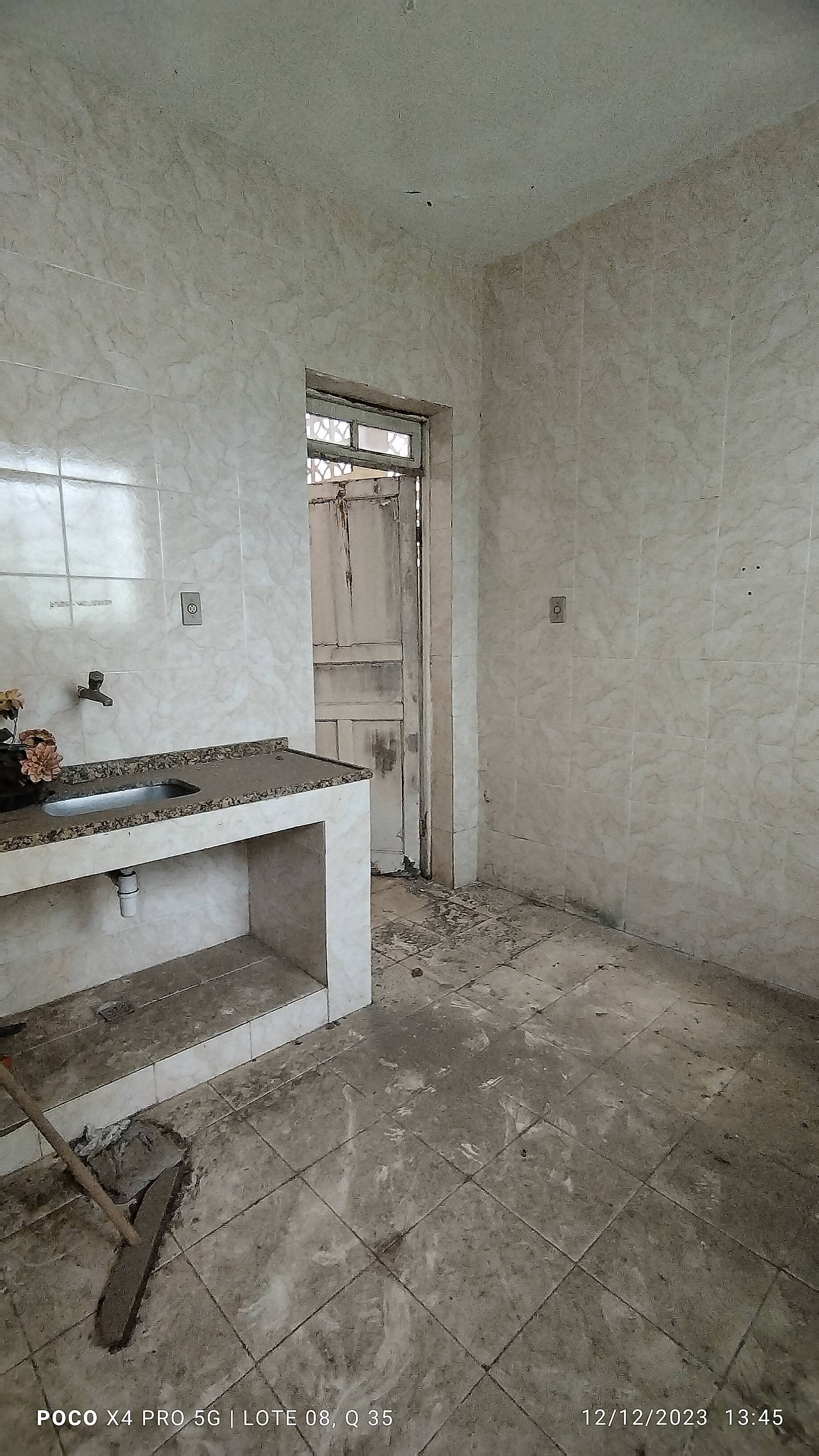 Casa à venda e aluguel com 3 quartos, 250m² - Foto 3