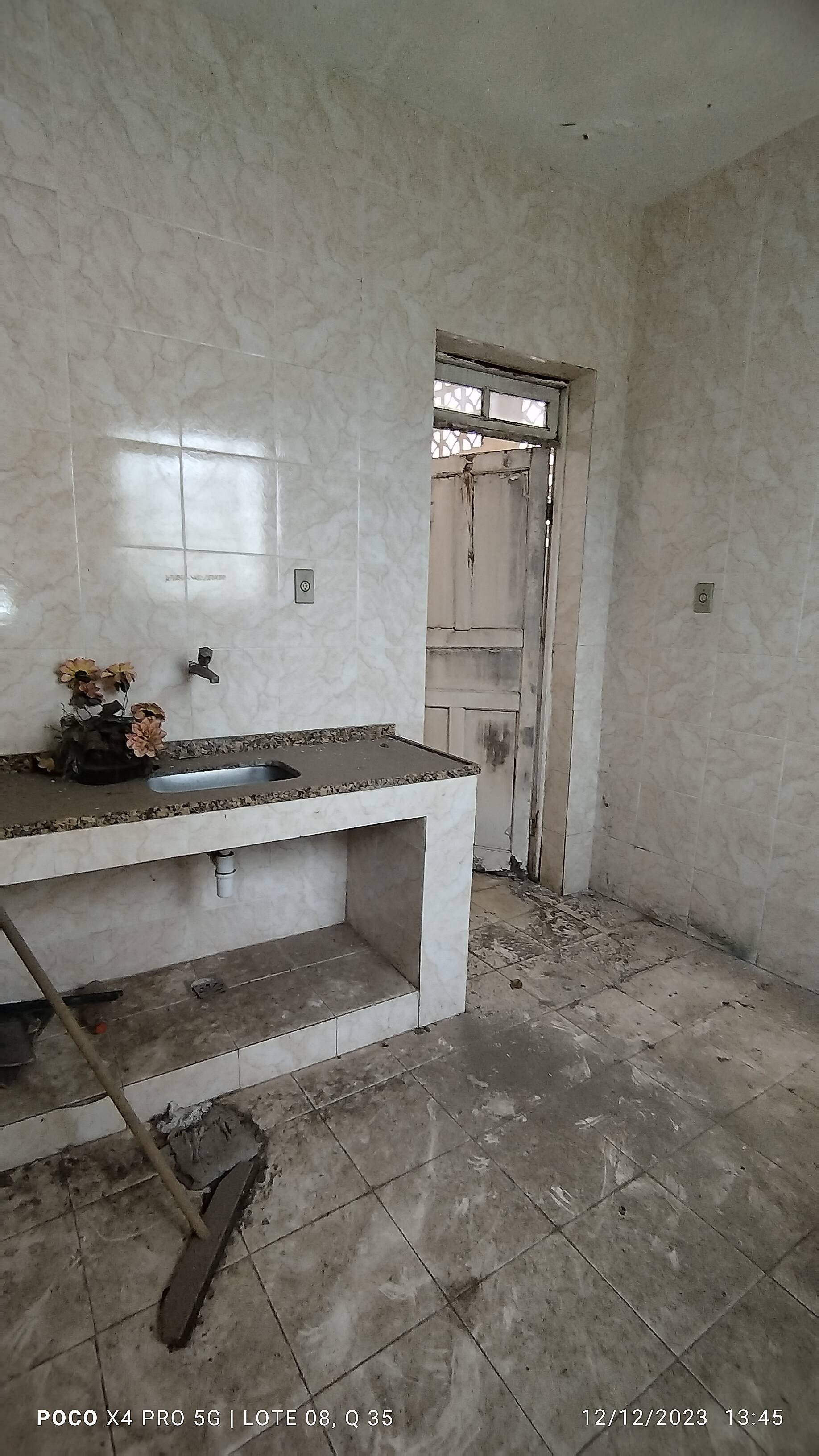 Casa à venda e aluguel com 3 quartos, 250m² - Foto 4