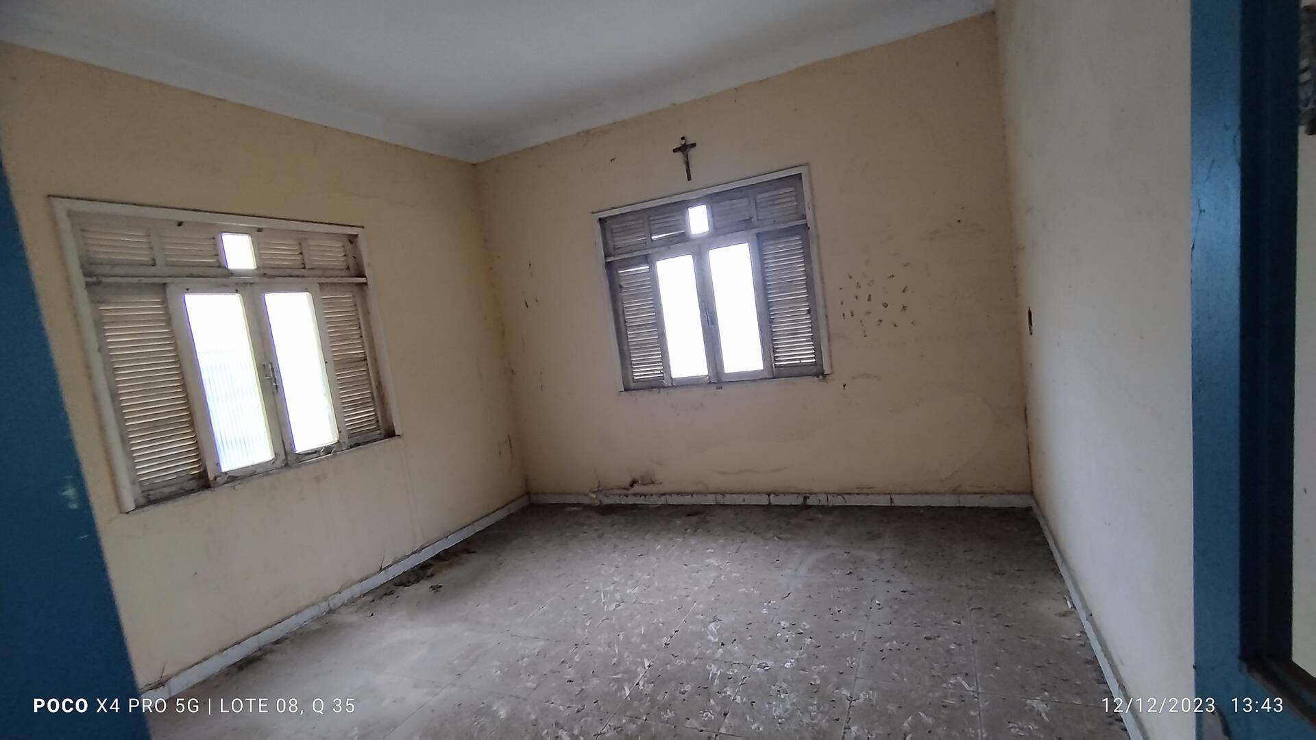 Casa à venda e aluguel com 3 quartos, 250m² - Foto 11