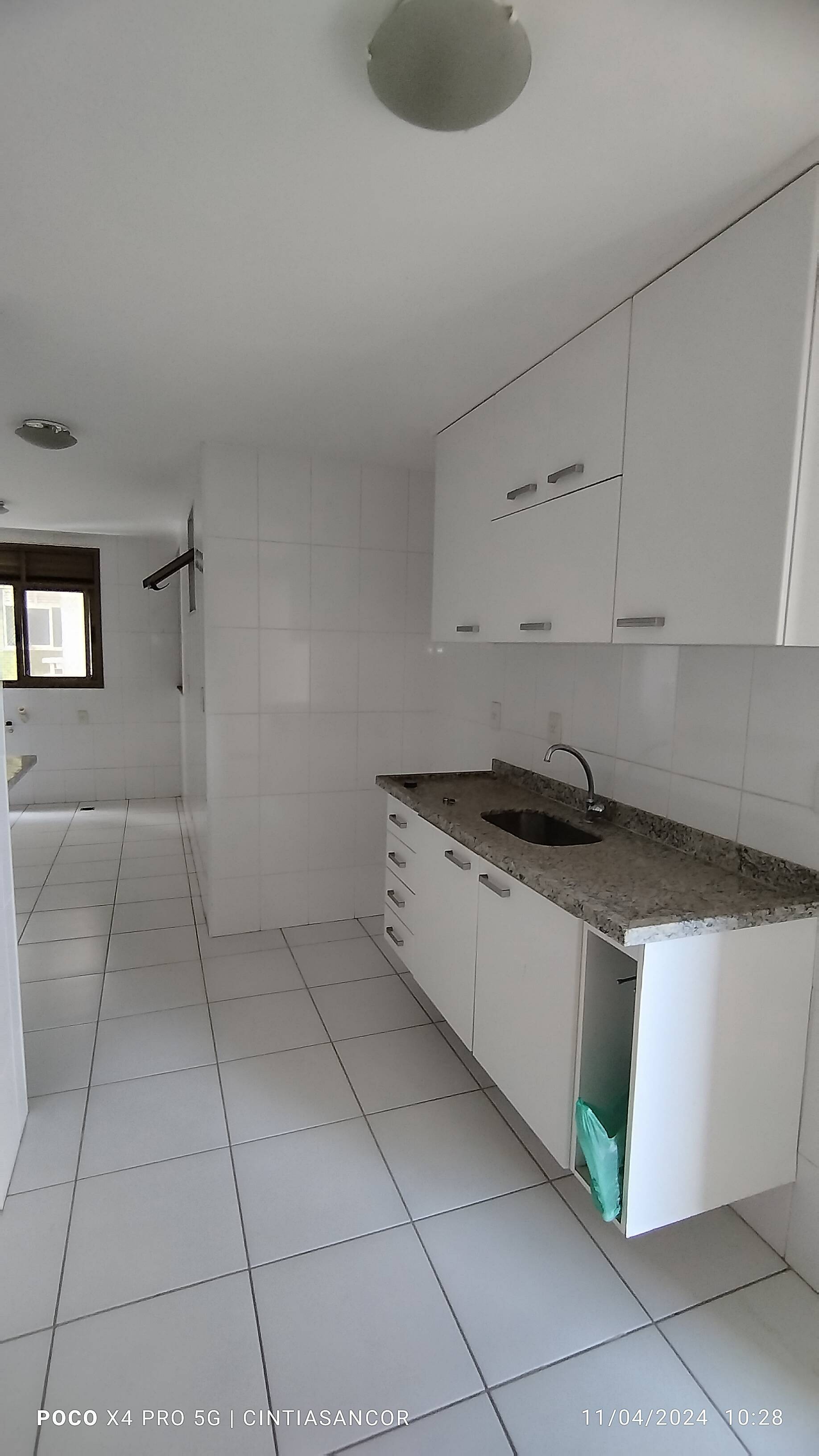 Apartamento à venda com 3 quartos, 99m² - Foto 26