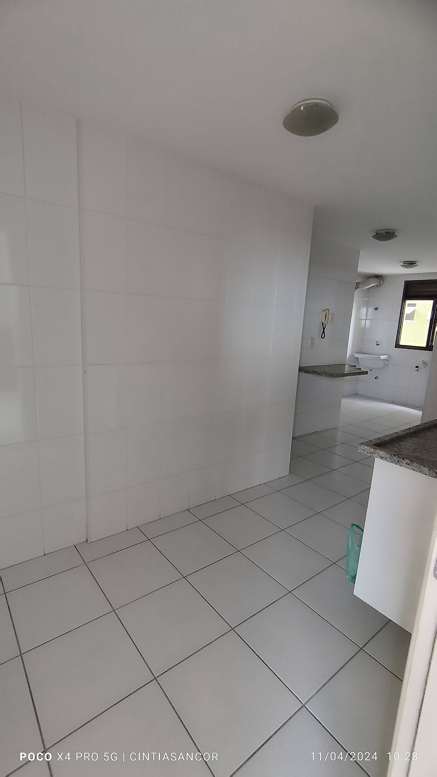 Apartamento à venda com 3 quartos, 99m² - Foto 28