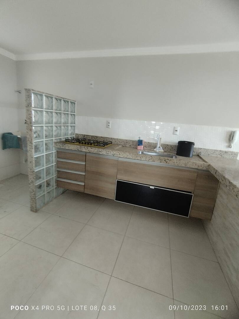 Apartamento à venda com 2 quartos, 70m² - Foto 2