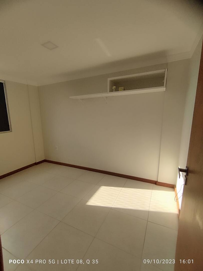 Apartamento à venda com 2 quartos, 70m² - Foto 3