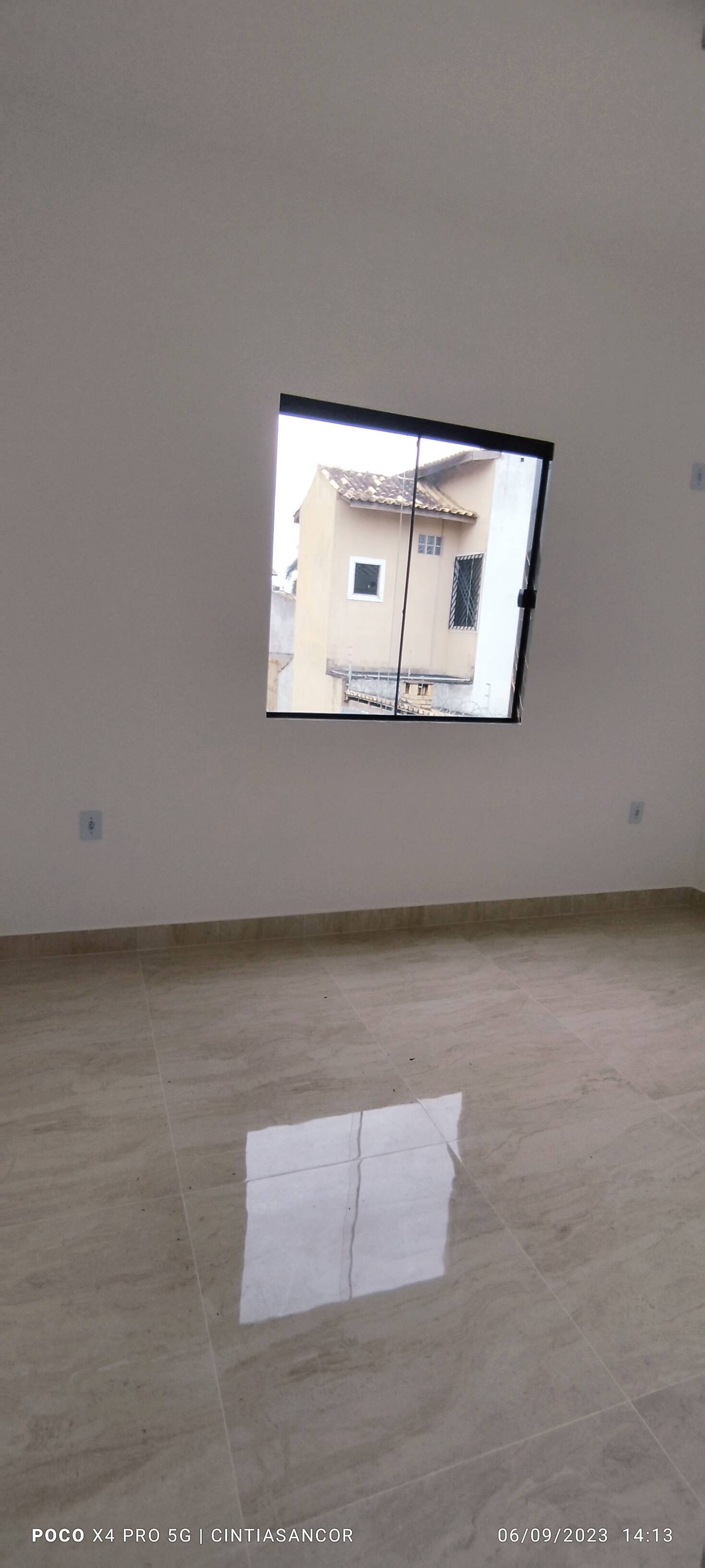 Casa à venda com 3 quartos, 160m² - Foto 2