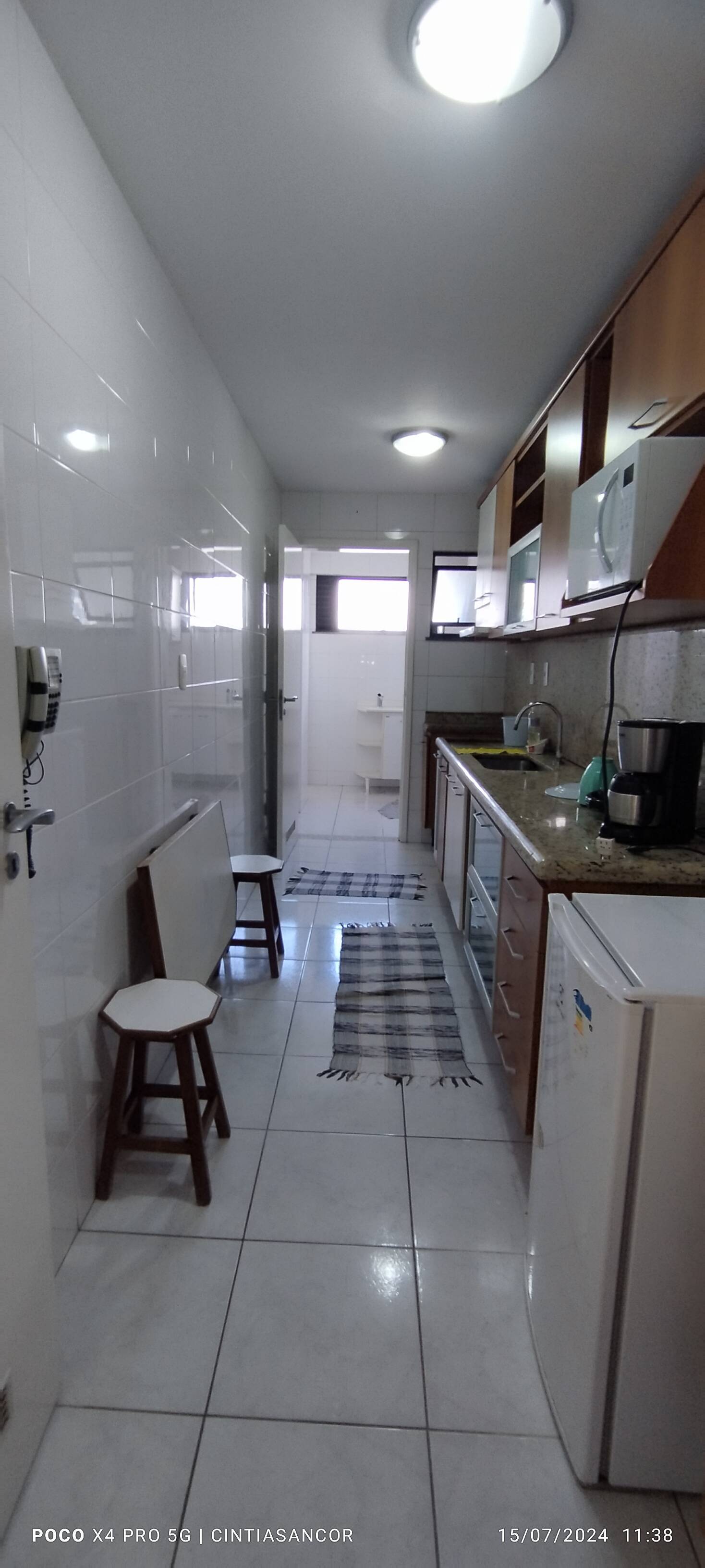 Apartamento à venda com 3 quartos, 98m² - Foto 2