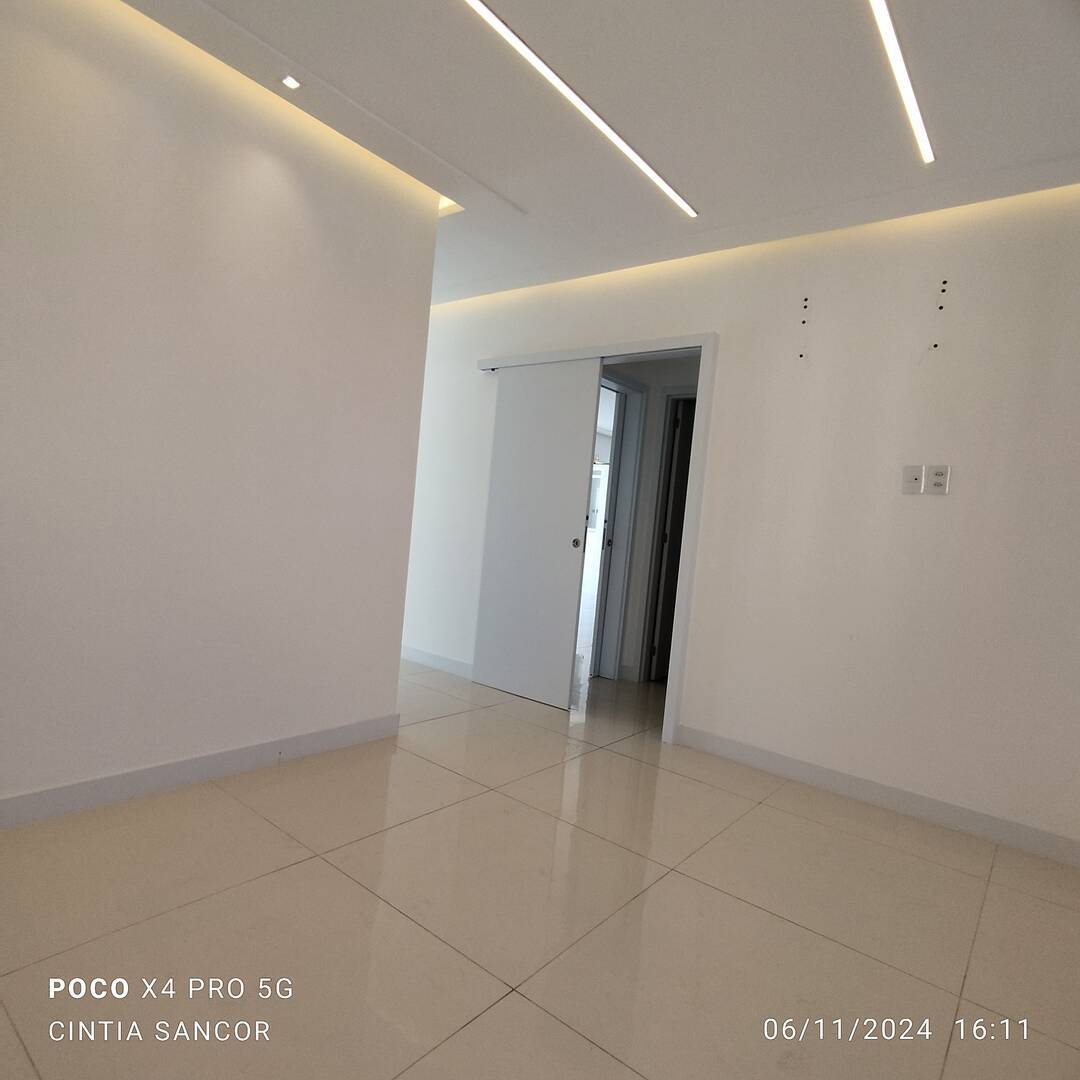 Apartamento para alugar com 2 quartos, 98m² - Foto 29