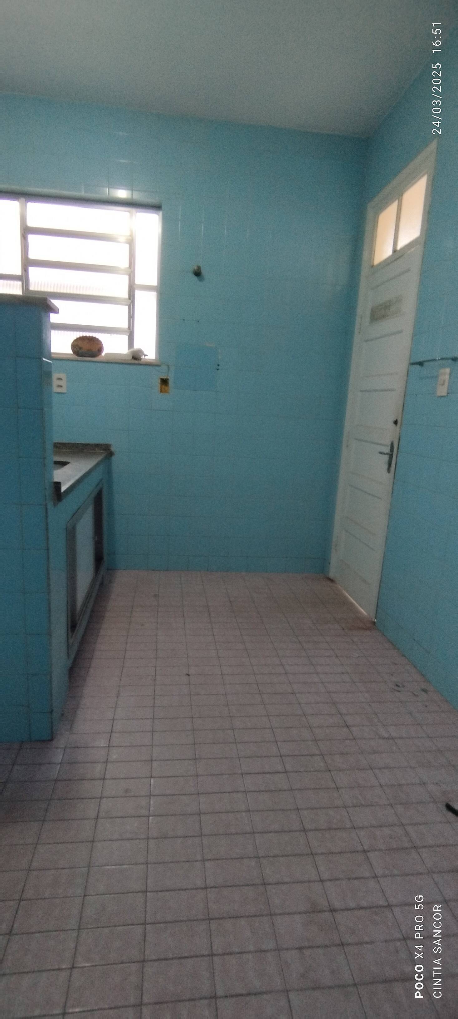 Casa à venda com 4 quartos, 150m² - Foto 11