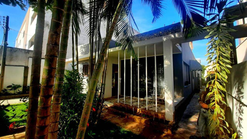 Casa, 3 quartos, 250 m² - Foto 1