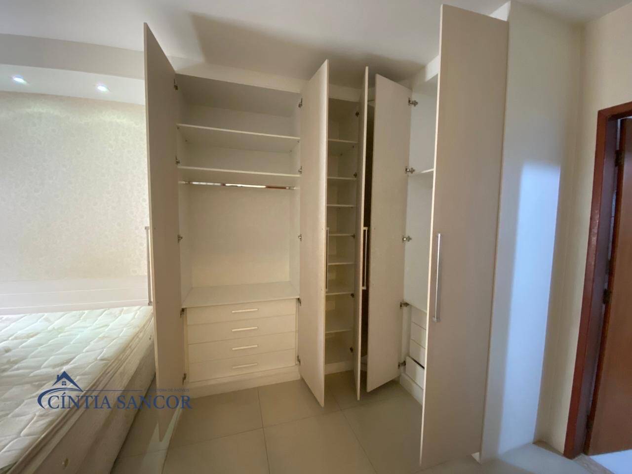 Apartamento para alugar com 2 quartos, 70m² - Foto 14