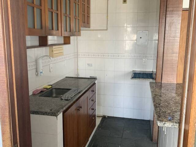 #420 - Apartamento para Locação em Campos dos Goytacazes - RJ