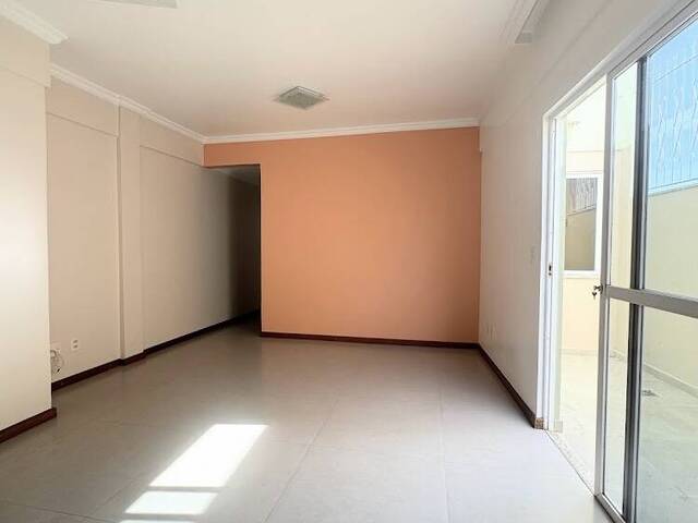 #427 - Apartamento para Venda em Campos dos Goytacazes - RJ