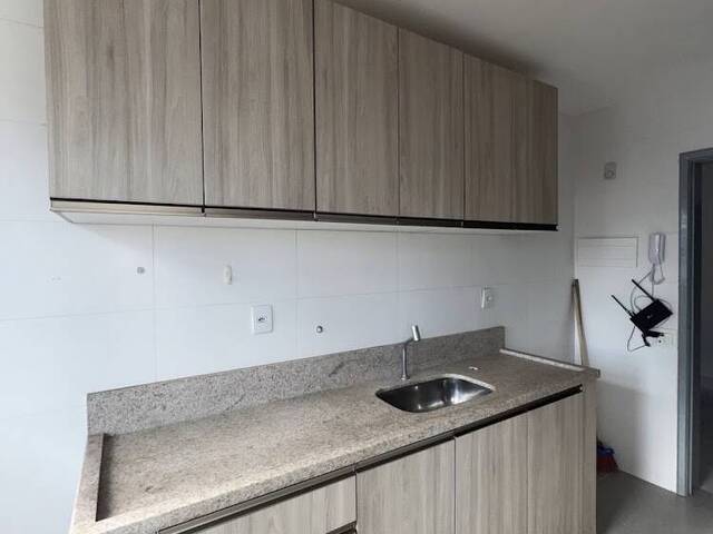 #429 - Apartamento para Locação em Campos dos Goytacazes - RJ
