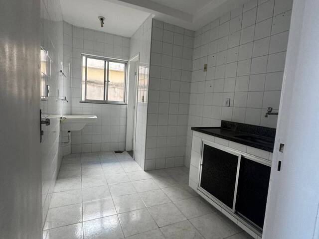 #446 - Apartamento para Locação em Campos dos Goytacazes - RJ