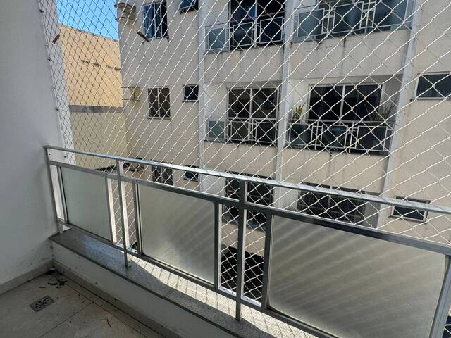 #447 - Apartamento para Locação em Campos dos Goytacazes - RJ